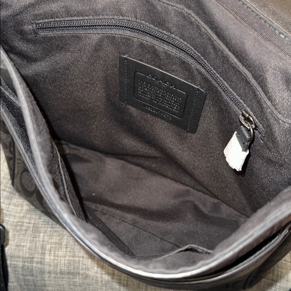 Coach Bag Signature Messenger Flap Crossbody - Picture 12 of 17